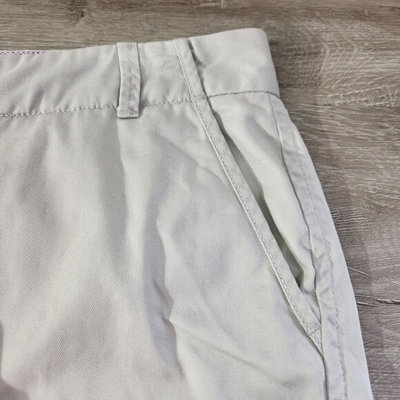 J.Crew Beige Classic Twill Bermuda Shorts With 7" Inseam Womens Size 4 - Picture 8 of 11